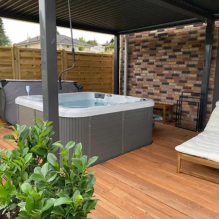 Eifelvilla Zur Kirsche - Wellness Und Appartement *
